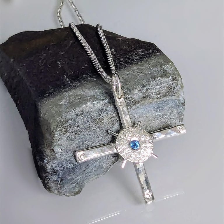 STARBURST Handmade sterling silver Natural Blue Sapphire Pendant