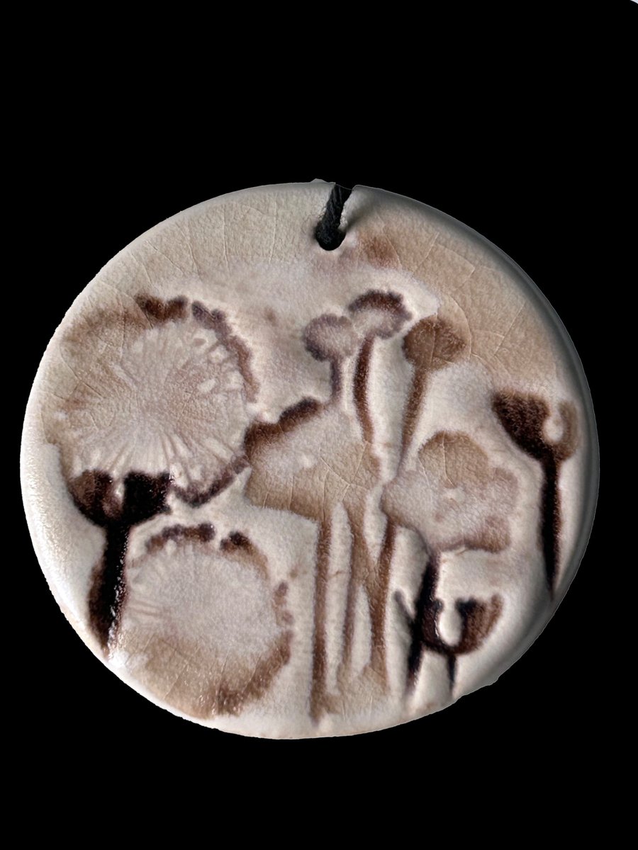 Ceramic Keepsake Wall Hanging: Floral