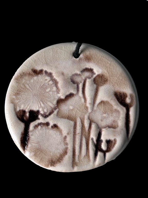 Ceramic Keepsake Wall Hanging: Floral