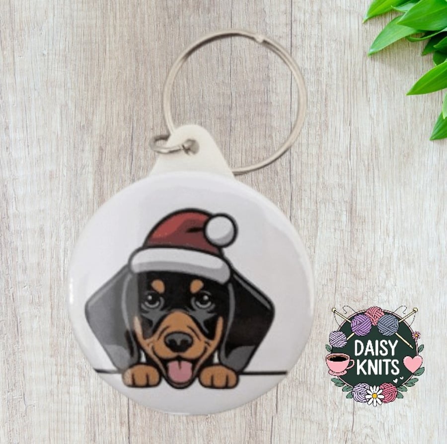Black and Tan Dachshund Santa Hat Christmas Keyring