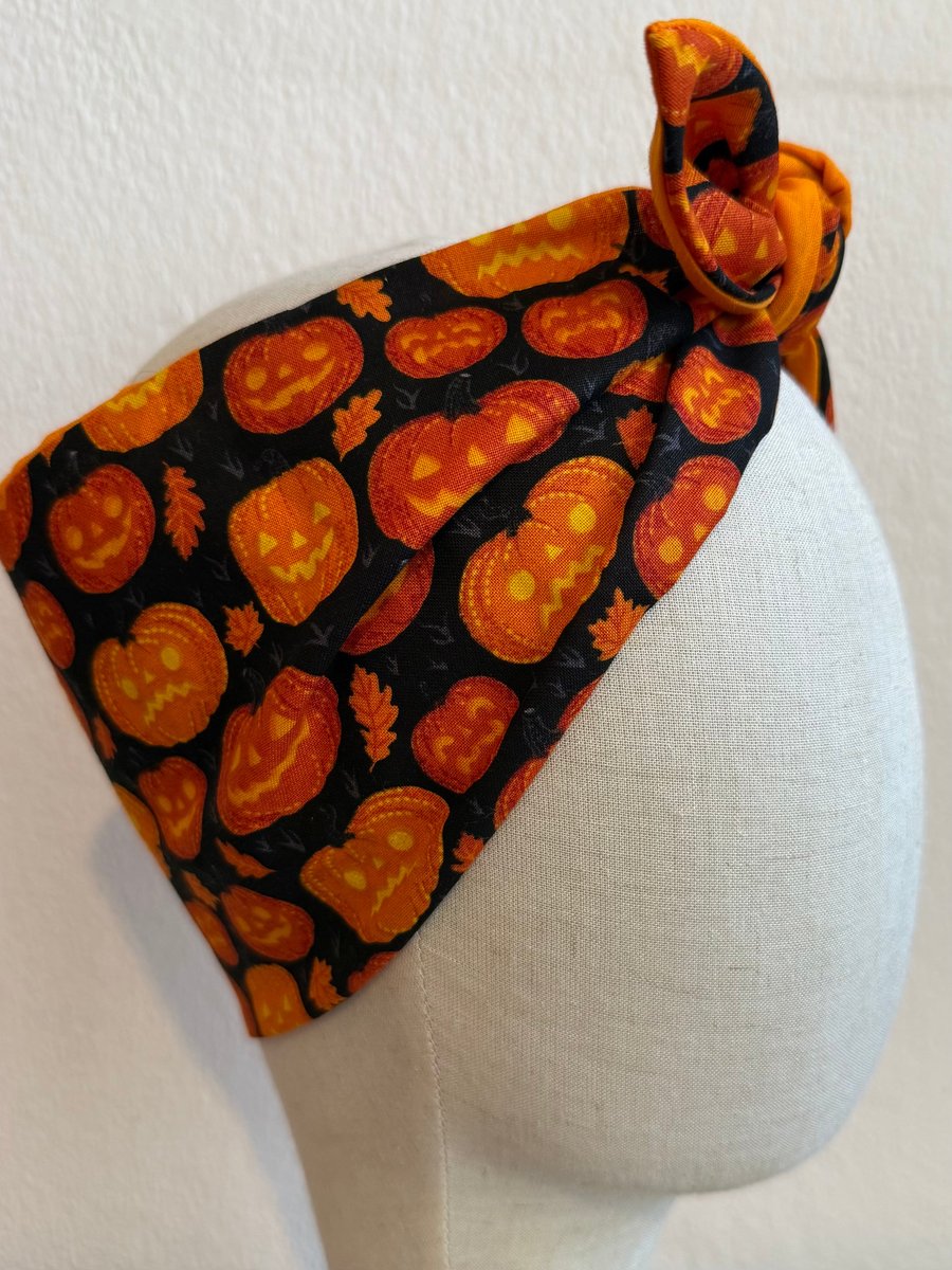 Pumpkin Print Headscarf (self toe)