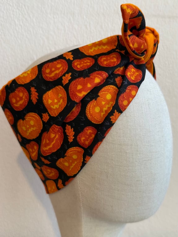 Pumpkin Print Headscarf (self toe)