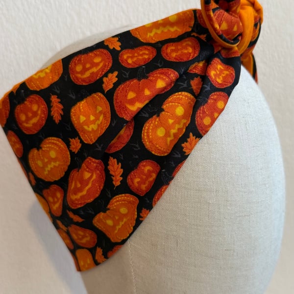 Pumpkin Print Headscarf (self toe)