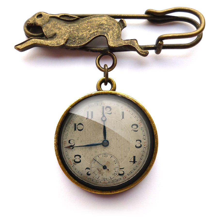 Vintage Clock Hare Pin Brooch (ER06)