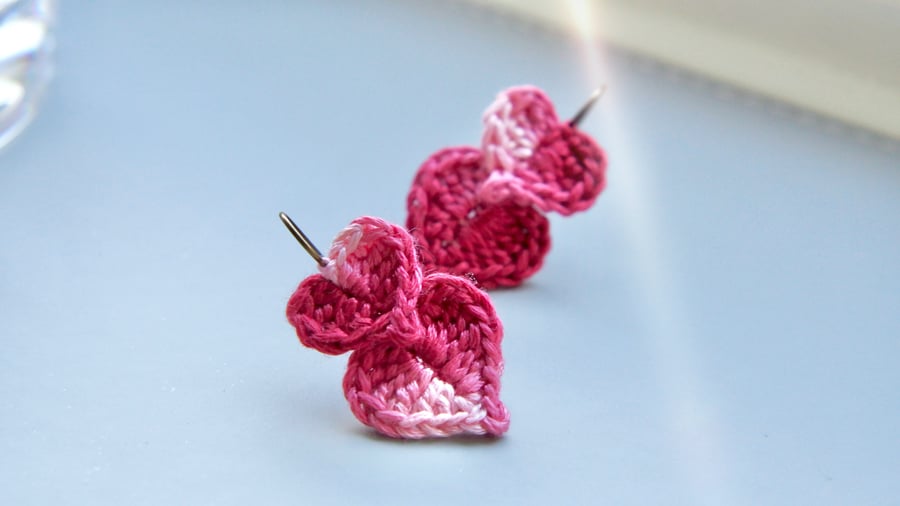 Double hearts microcrochet earrings 