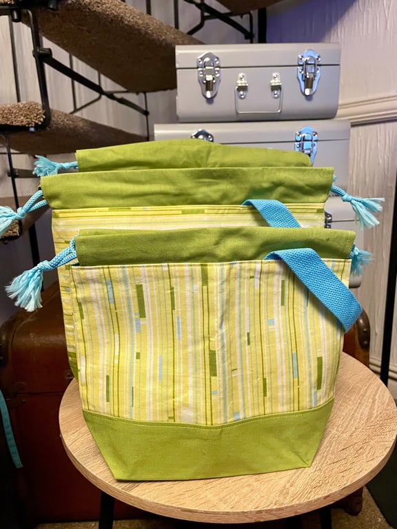 Drawstring project bag for knitting, crochet or embroidery - 80's lemony stripes