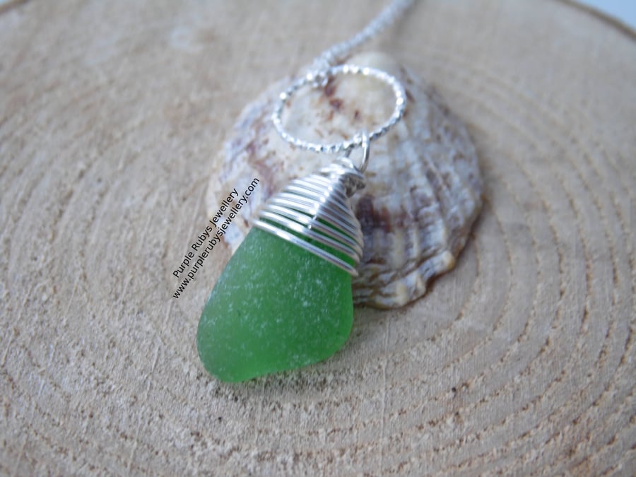 Marazion Bottle Green Sea Glass Necklace on Diamond Cut Ring Necklace N617