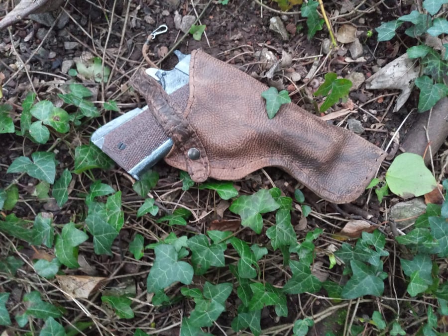 Leather cosplay gun holster Ellie last the of us part 2 comic con real leather 