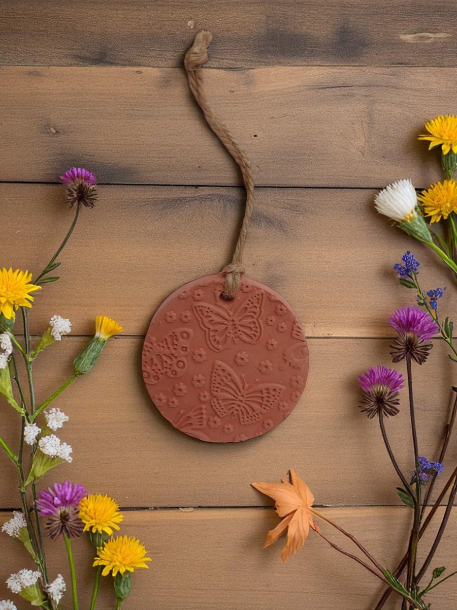 Butterflies Round Terracotta Hanging Aromatherapy Diffuser