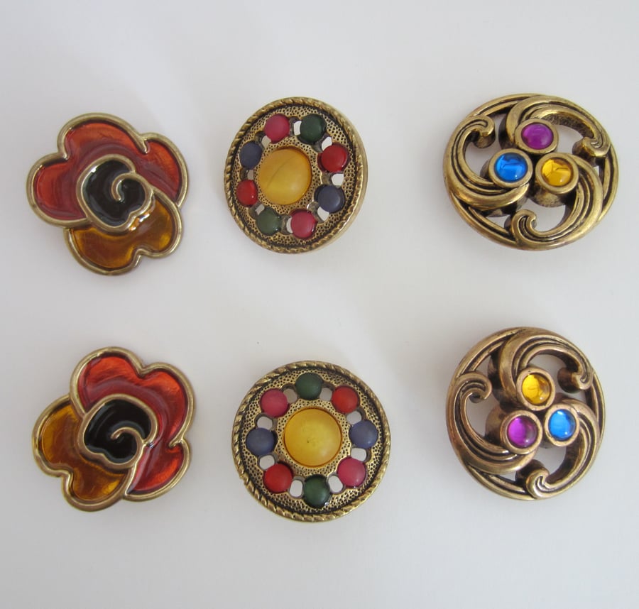 6 Large Decorative Buttons