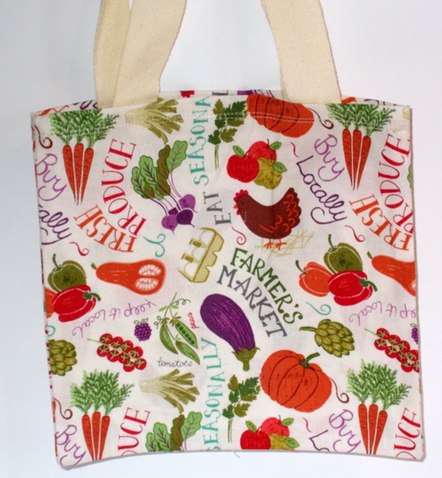 Large tote bag with fruit and veg print