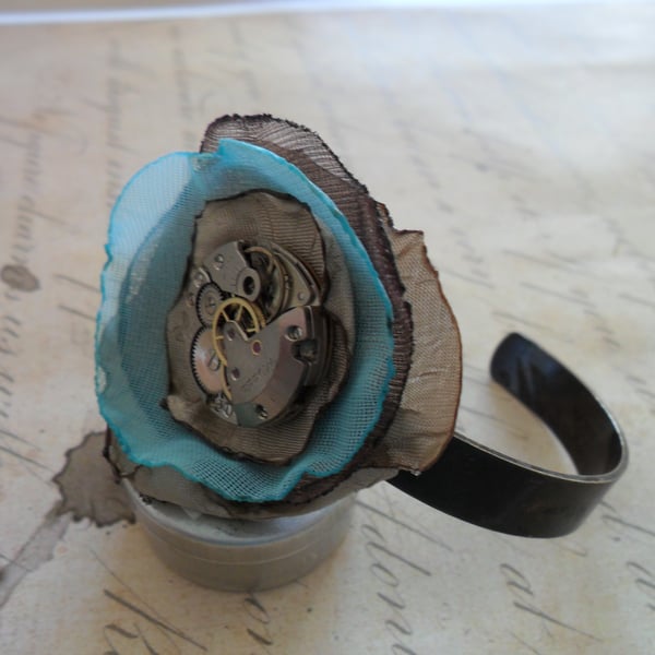 Steampunk Petite Corsage Bangle