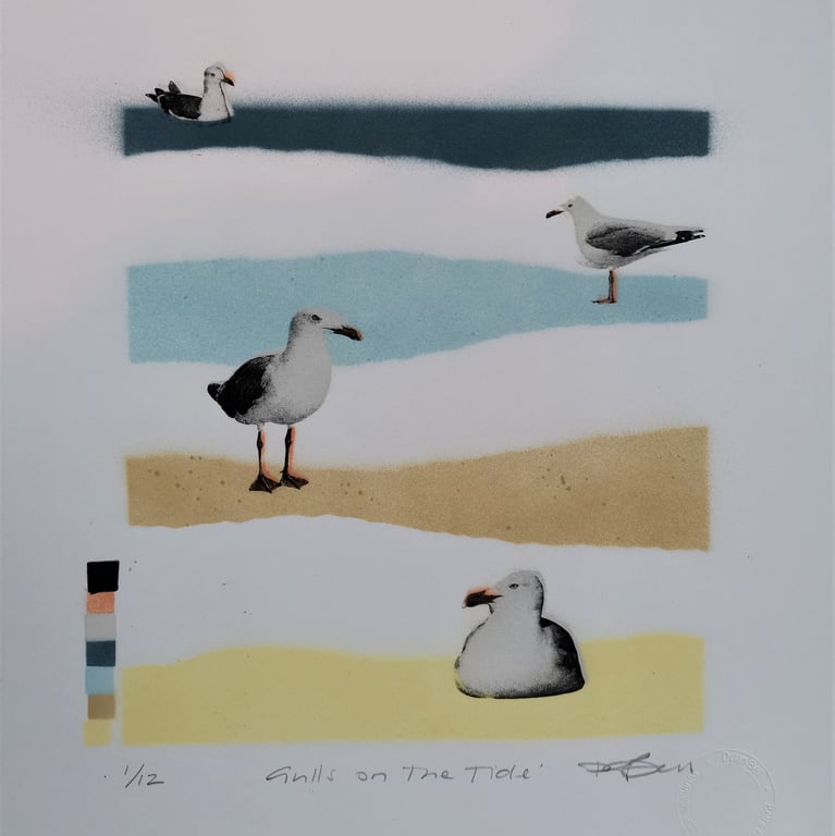 Gulls on the Tide