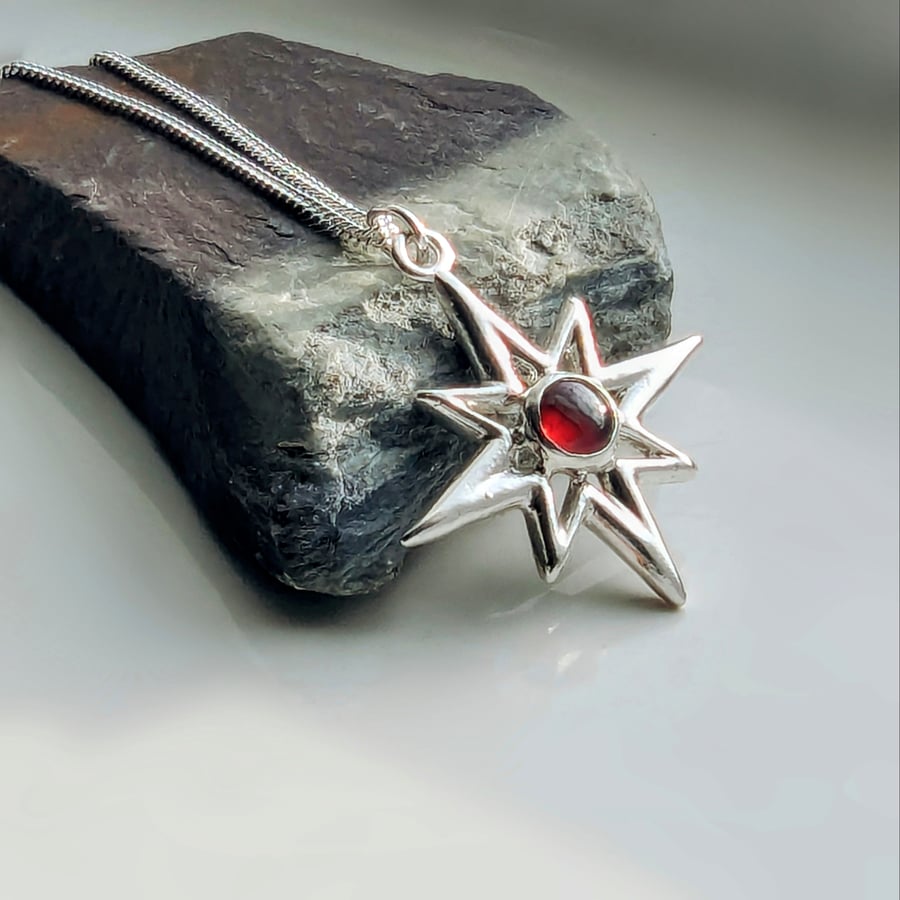 STERLING SILVER  Star Garnet  Pendant