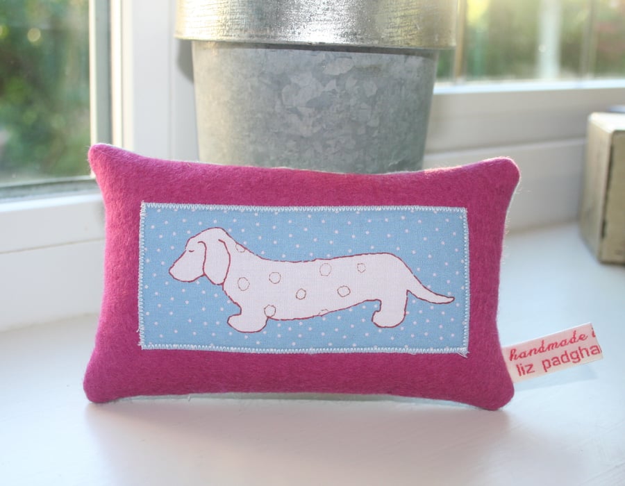 Dachshund Sausage Dog 100% Wool Felt Mini Lavender Cushion - FREE P&P IN UK