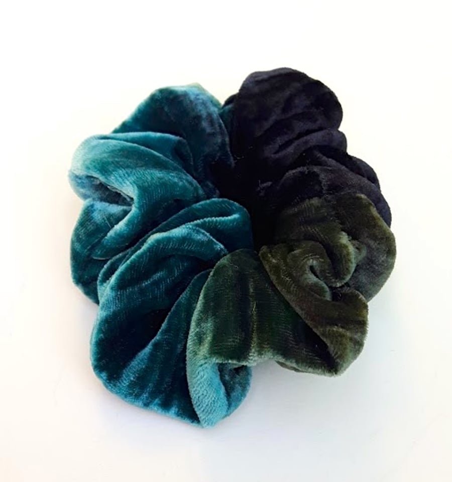 Silk velvet scrunchie, hair accessory.