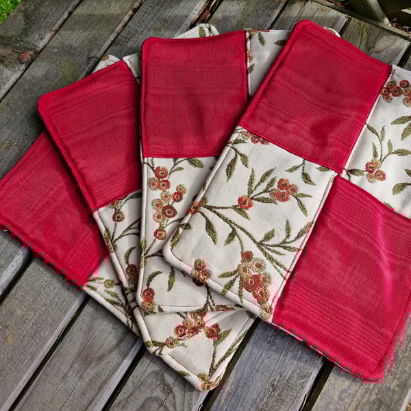 Set of 4 autumn berries, autumn or Christmas 2 sided handmade fabric place mats