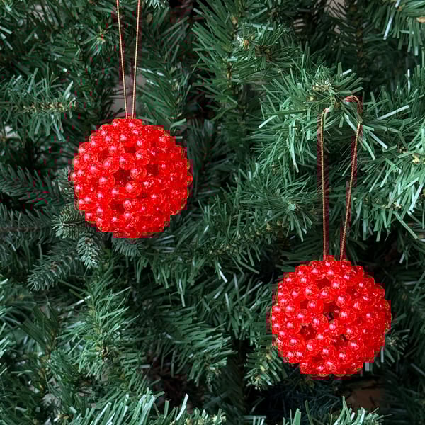Handwoven Red Beaded Bauble – Festive Christmas Tree Decoration