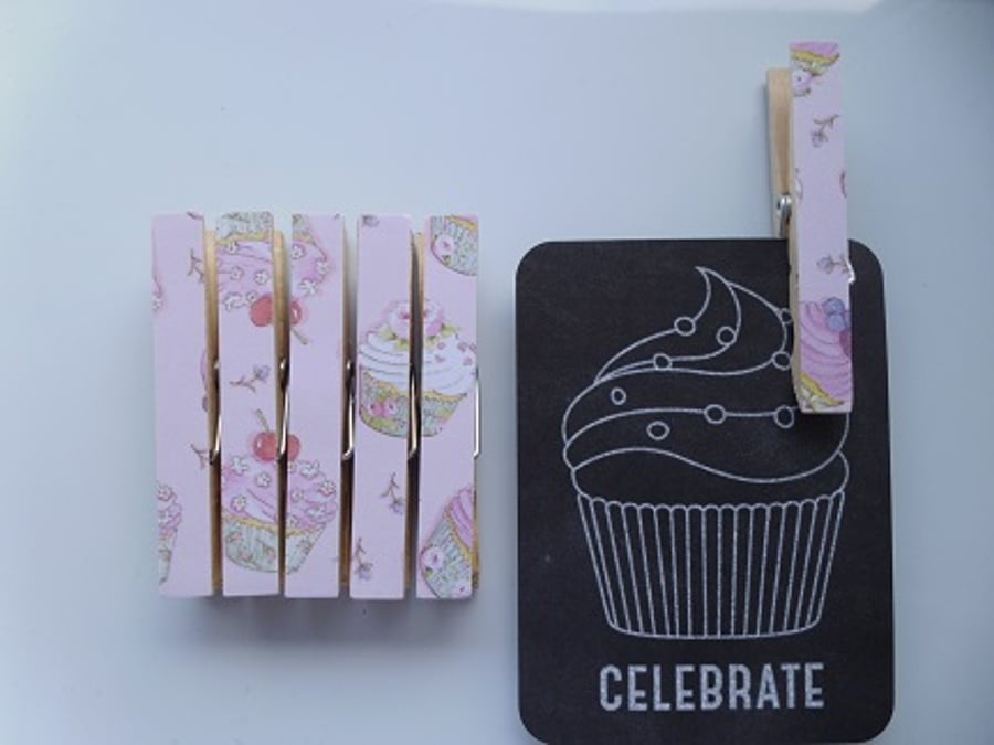Pink Cupcakes Magnetic Pegs Fridge Magnets