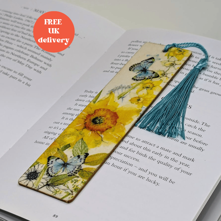 Butterfly bookmark, butterflies and daffodils, wooden gift for a nature lover
