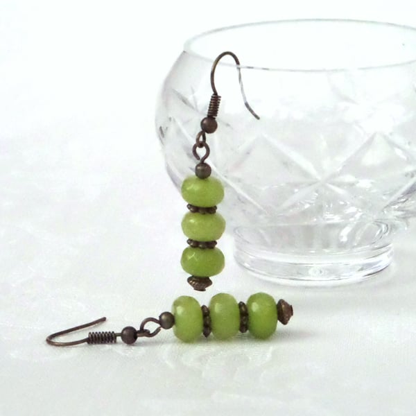 Green jade and bronze earrings