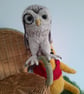 Small owl, Dotpebblesknits Design, Knitted Wol