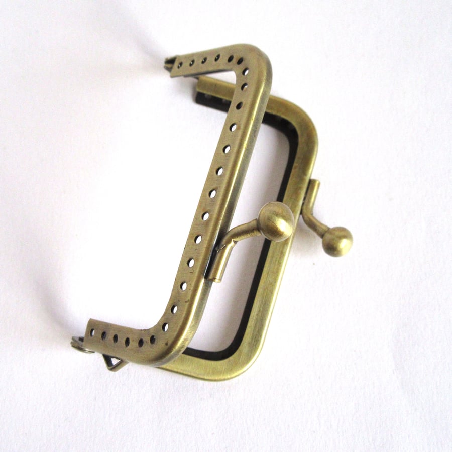 Metal Purse Clasp