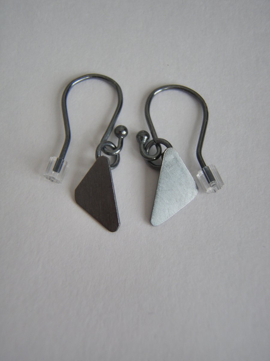 Triangle mini dangly earrings, silver