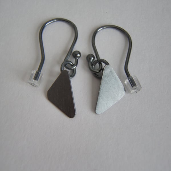 Triangle mini dangly earrings, silver