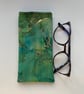 Green And Gold Marble Effect Quilted Fabric Glasses Case