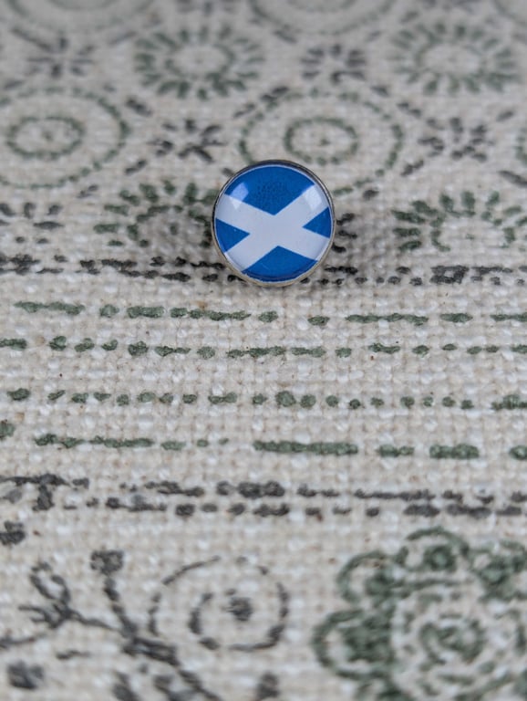 Scotland Flag Pin - Small Resin Topped Pin Badge - Scottish Flag Badge