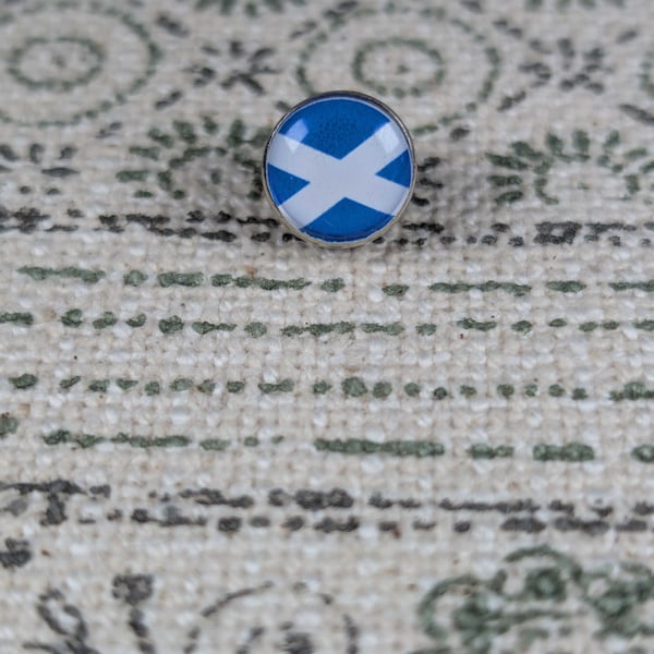 Scotland Flag Pin - Small Resin Topped Pin Badge - Scottish Flag Badge