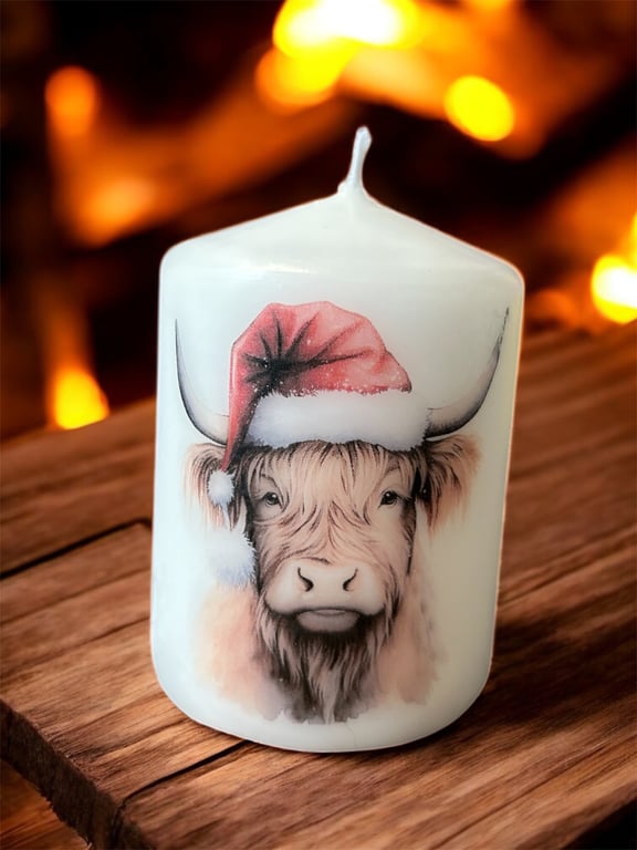 Christmas Highland cow candle 8cm x 5.7cm home decor