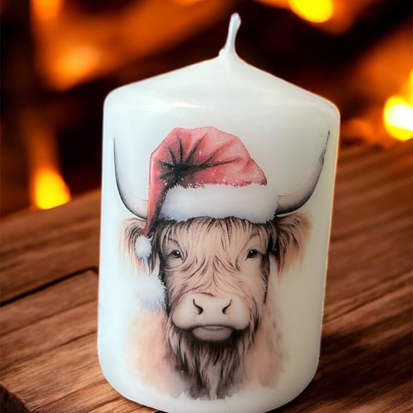 Christmas Highland cow candle 8cm x 5.7cm home decor
