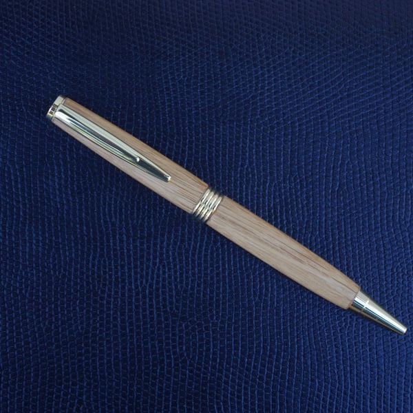 Oak whisky barrel handmade pen. Chrome plated.