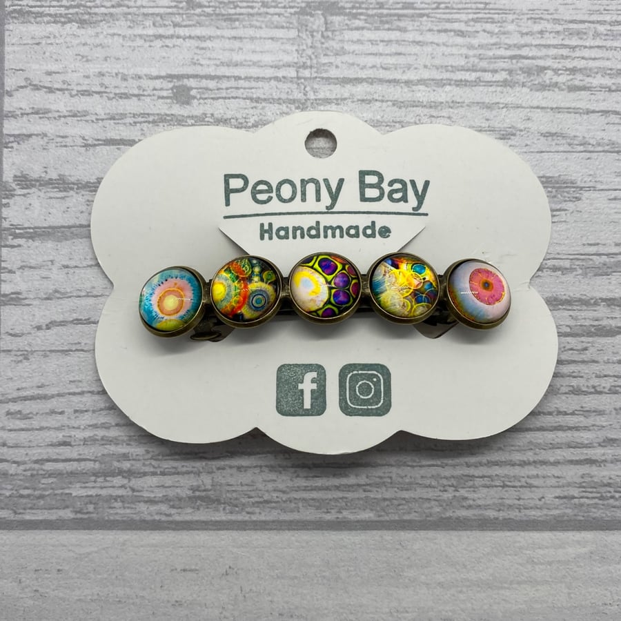 Women's barrette with abstract circle pattern