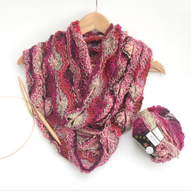 Knitting pattern for feminine flowery infinity scarf