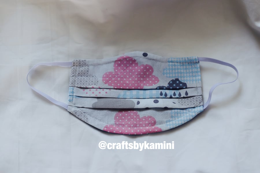 Washable face covering with nose wire and filter pocket (postage included)