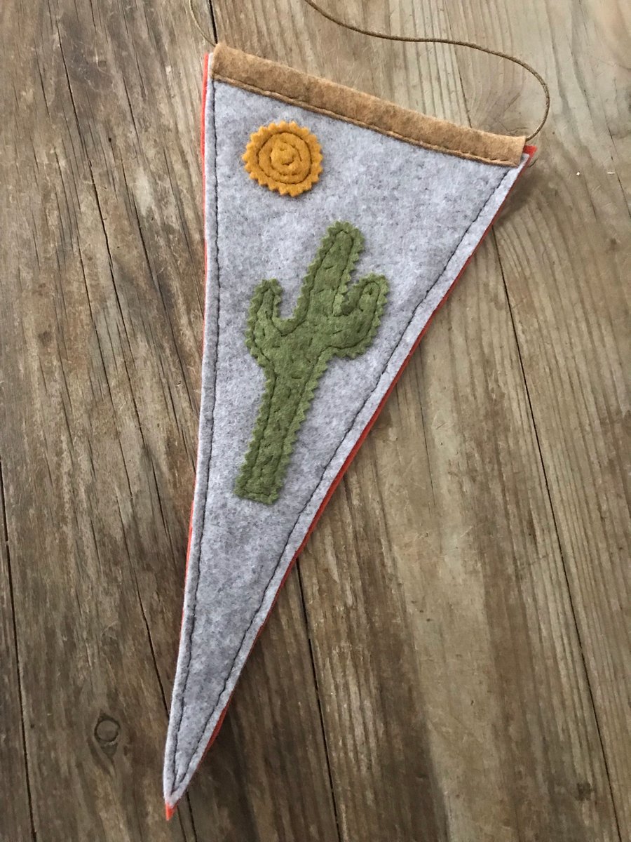 Nostalgic pennant: cactus