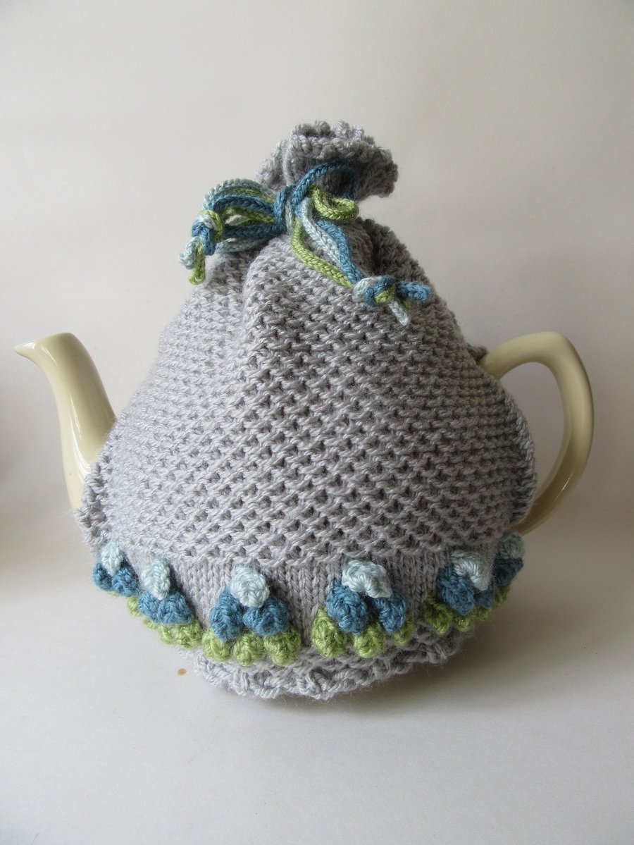 Tea cosie tea cosy - silver grey with bobble flowers