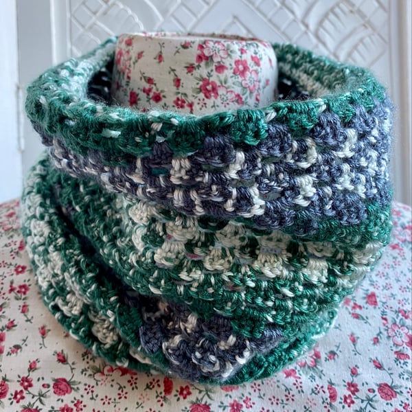 Crochet Neck Warmer, Infinity scarf in green and grey, Hand crochet Snood Scarf