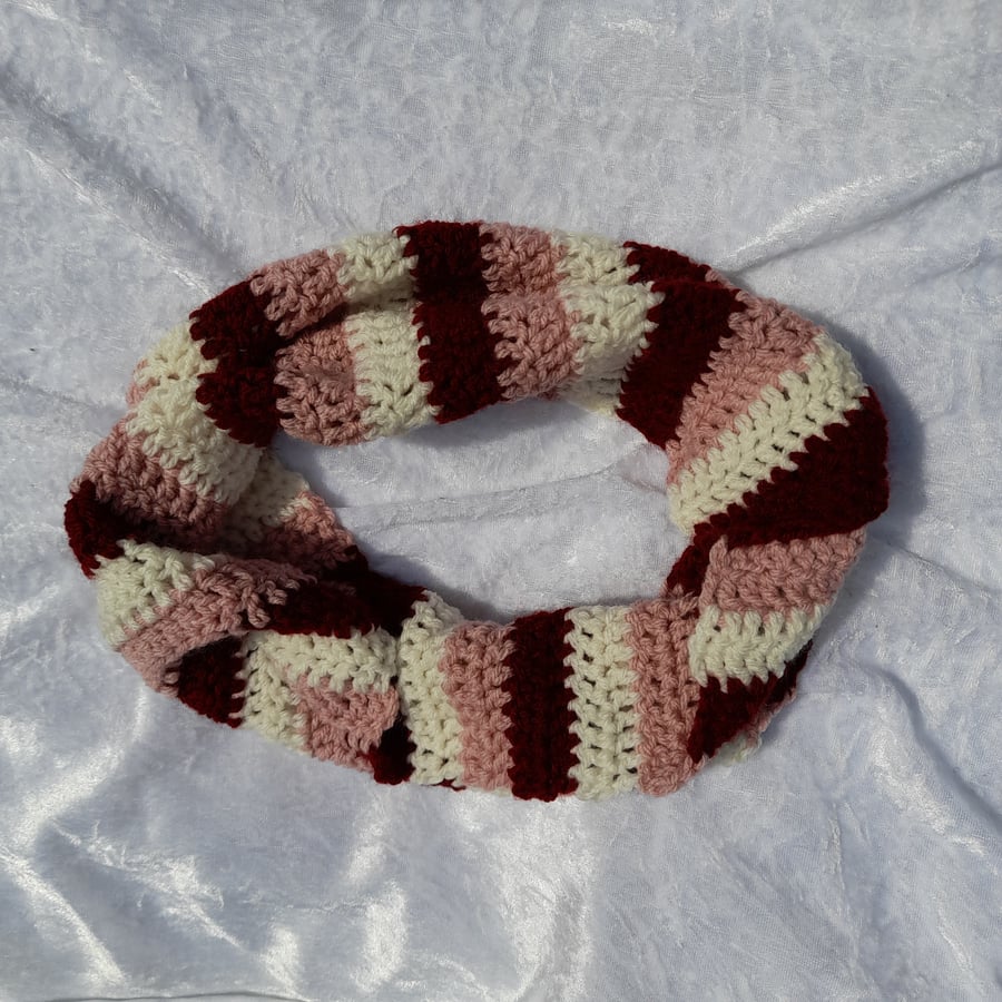 Crochet Cowl - Free Postage