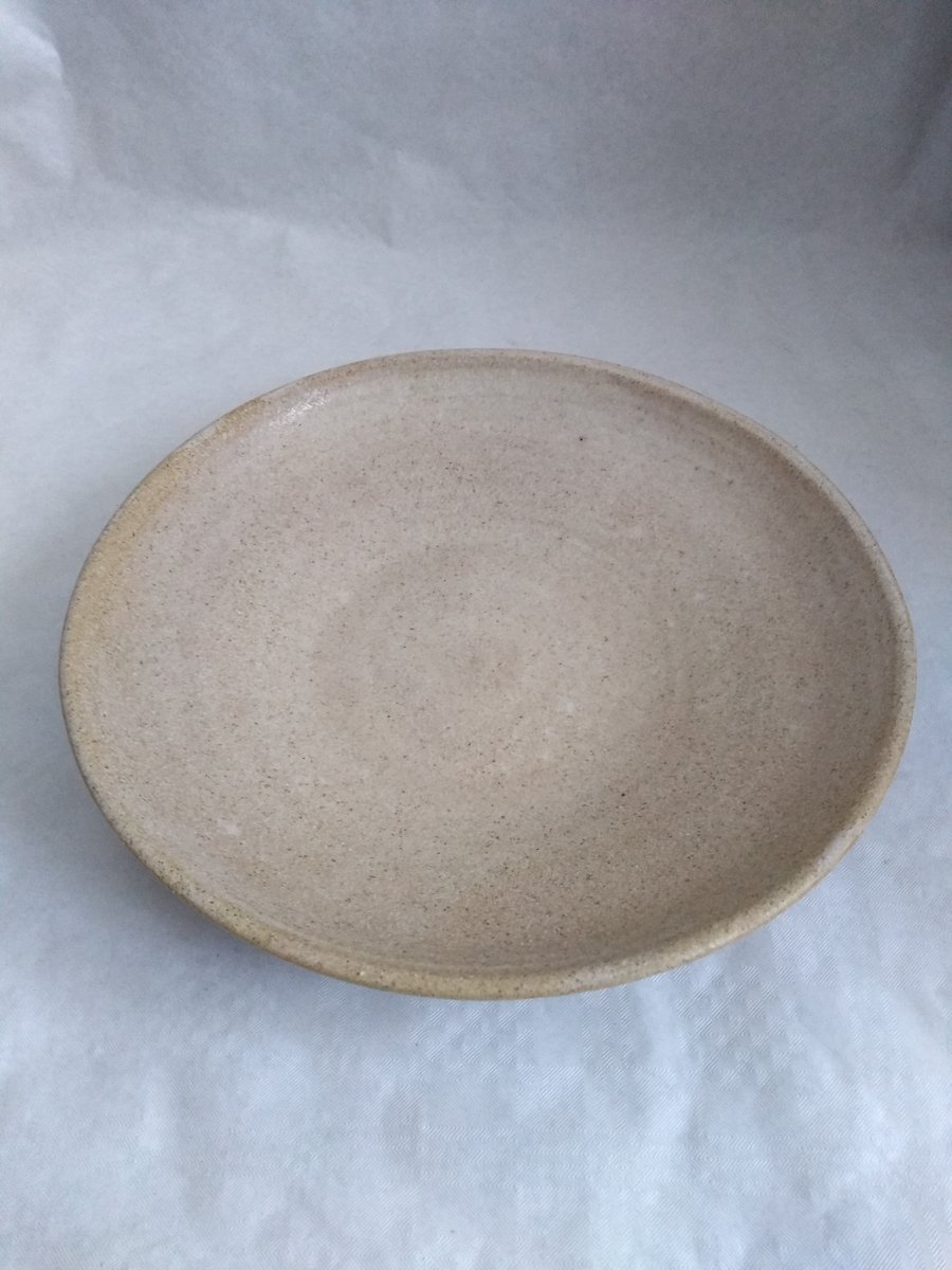 POTTERY  STONEWARE DISH BOWL  OATMEAL GLAZE  23.4 CMS DIAMETER