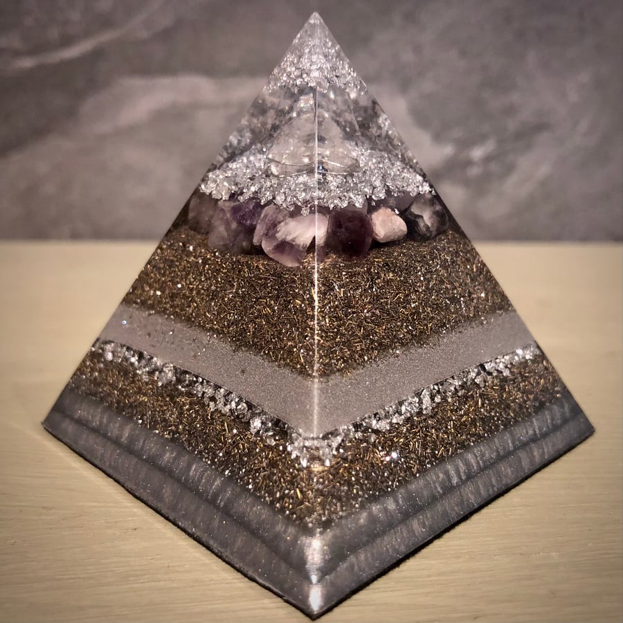 6cm Crystal Energy Orgonite Pyramid with Amethyst and Clear Quartz crystals