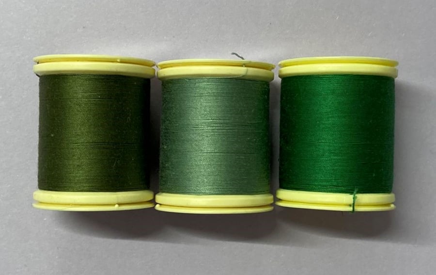 Quilting Thread - Shades of green. REF 572