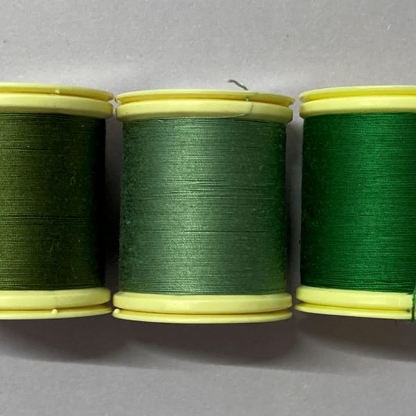 Quilting Thread - Shades of green. REF 572