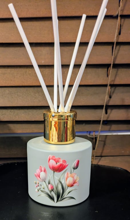 Grey glass diffuser bottle tulip flower theme 150 ml size with reed sticks 