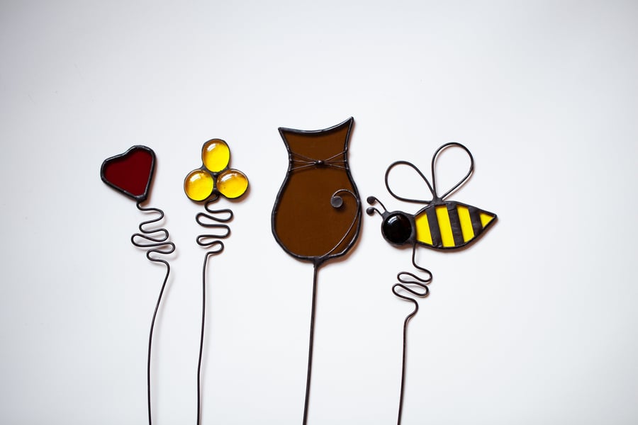 Stained glass flower pot plant stake, bee, heart, butterfly, cat and flower sun 