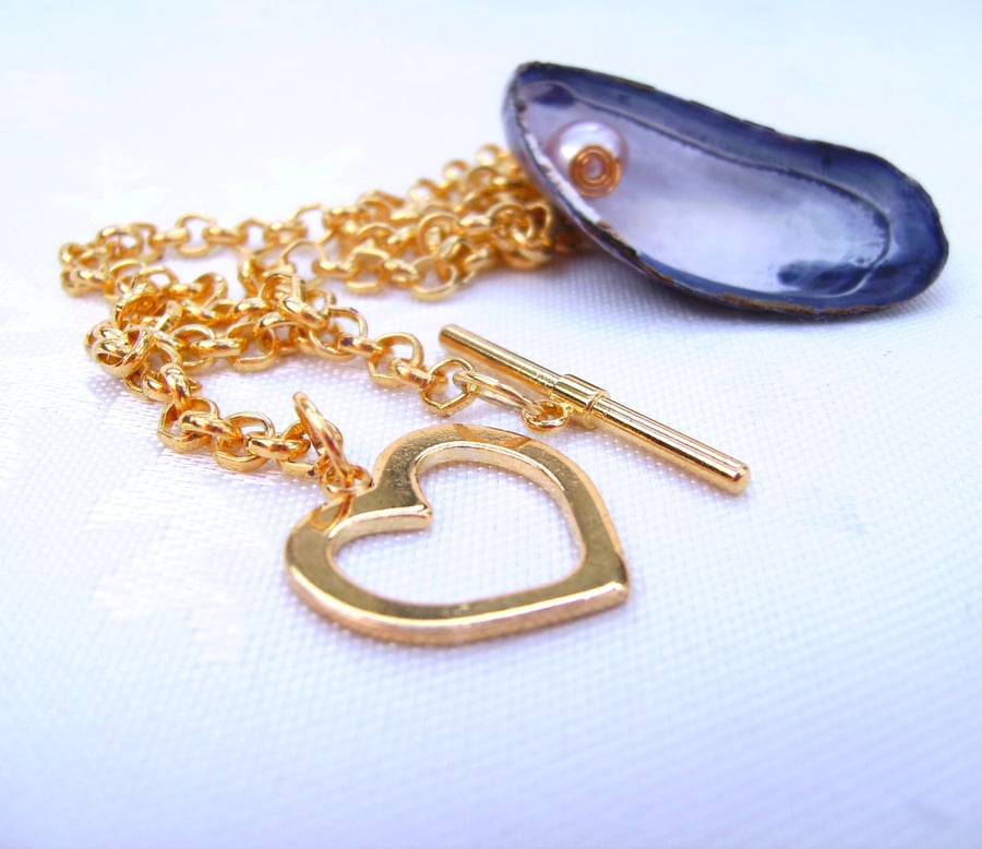 Pearl & Mussell Shell Pendant necklace