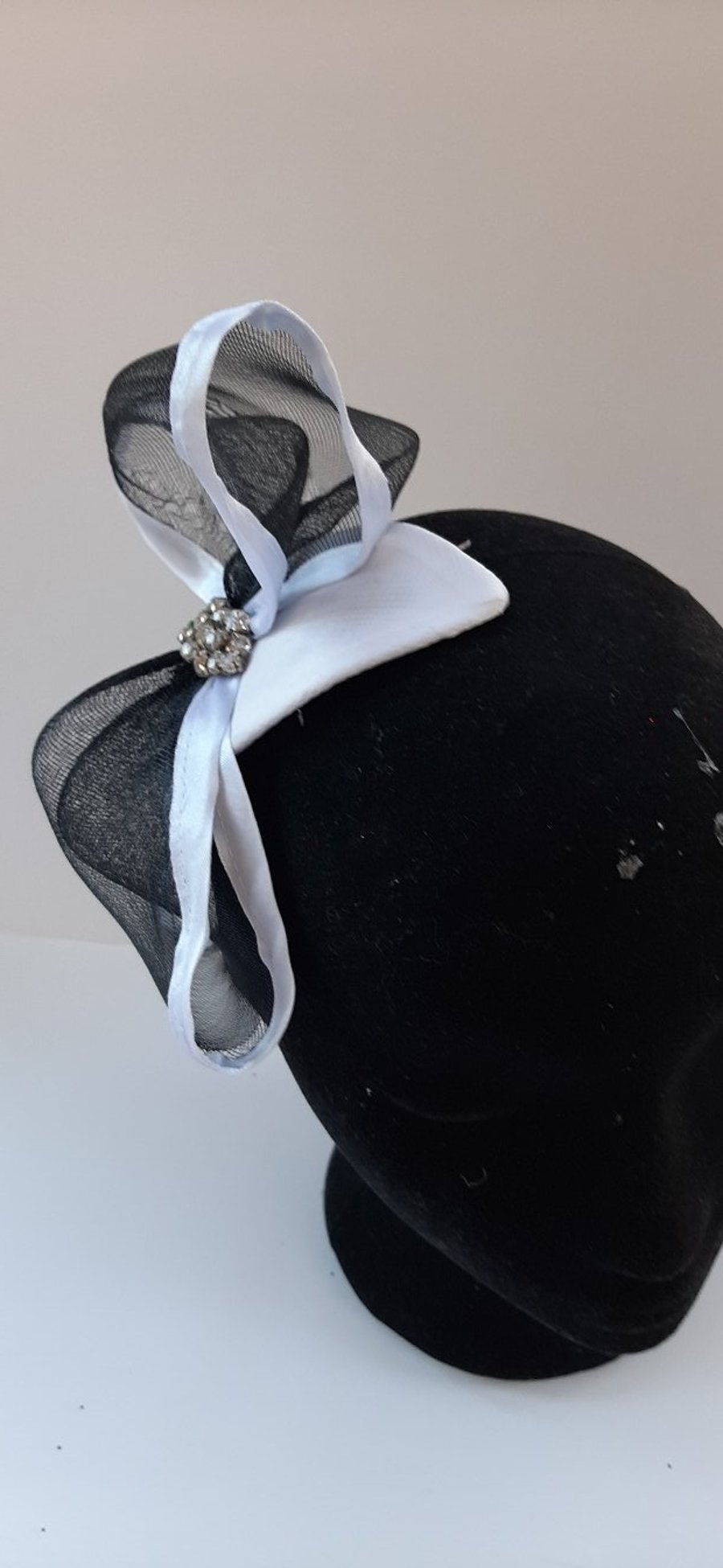 Black and white teardrop.